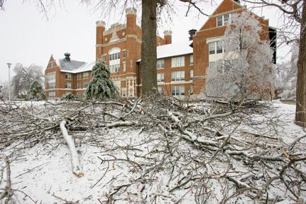 2007 Ice Storm at Northwest 8